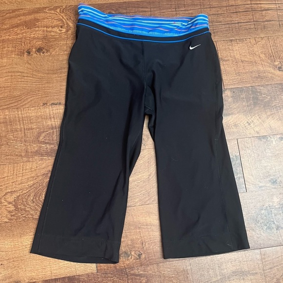 Nike FITDRY Womens crop pants medium 8/10 black multicolored stripe pocket - Picture 1 of 5